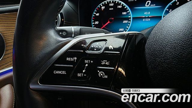 Mercedes-Benz E-Class 2021 — photo 32