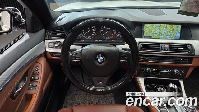 BMW 5-Series 2012 — photo 13