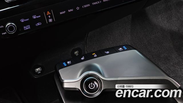 Kia EV6 2023 — photo 16