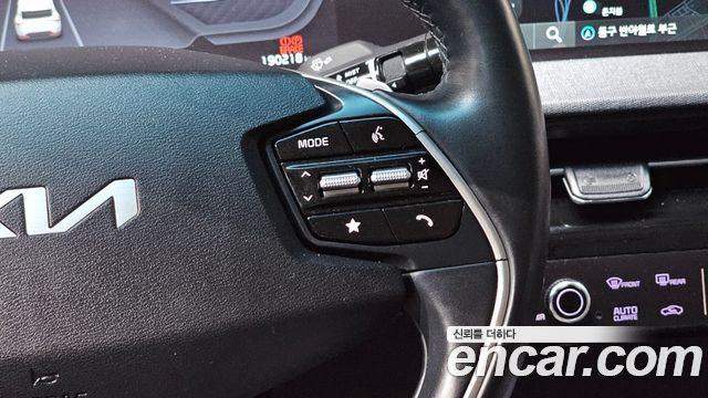 Kia EV6 2023 — photo 18