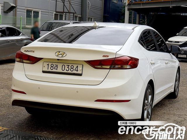 Hyundai AVANTE 2017 — photo 2