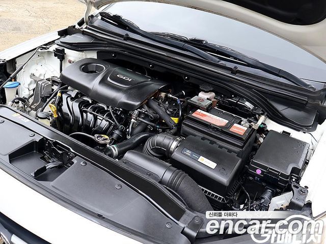 Hyundai AVANTE 2017 — photo 6