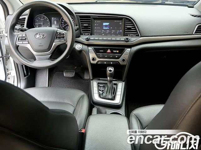 Hyundai AVANTE 2017 — photo 7