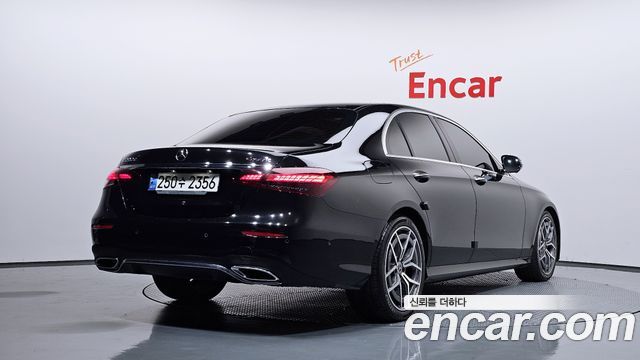Mercedes-Benz E-Class 2021 — photo 2