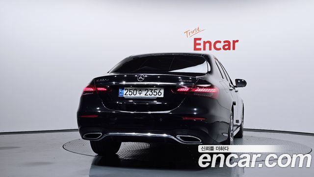 Mercedes-Benz E-Class 2021 — photo 4