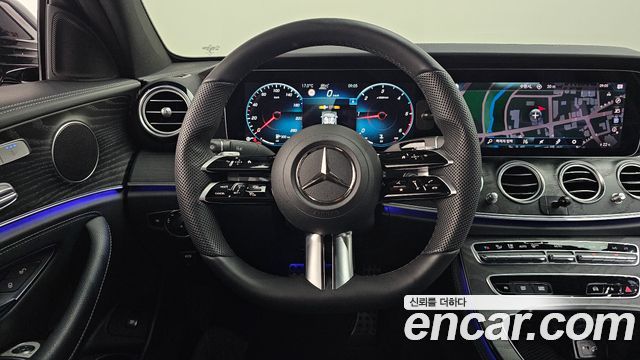 Mercedes-Benz E-Class 2021 — photo 19