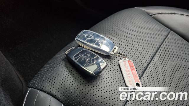Mercedes-Benz E-Class 2021 — photo 21