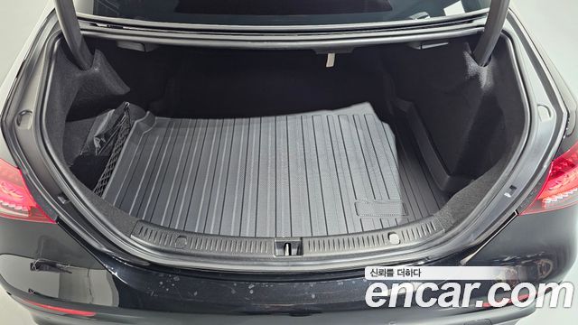 Mercedes-Benz E-Class 2021 — photo 25