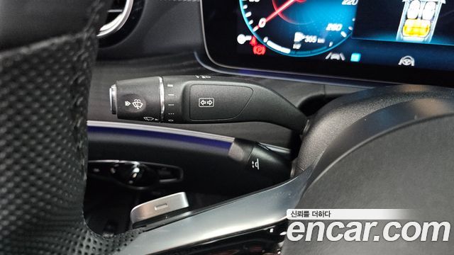 Mercedes-Benz E-Class 2021 — photo 29