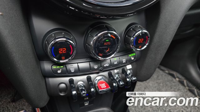 Mini Cooper 2021 — photo 23
