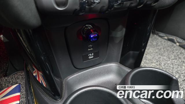 Mini Cooper 2021 — photo 29