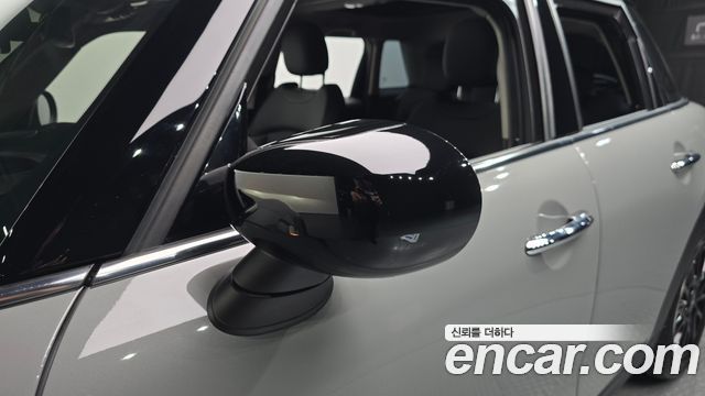 Mini Cooper 2021 — photo 30