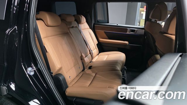 Hyundai Santafe 2025 — photo 17