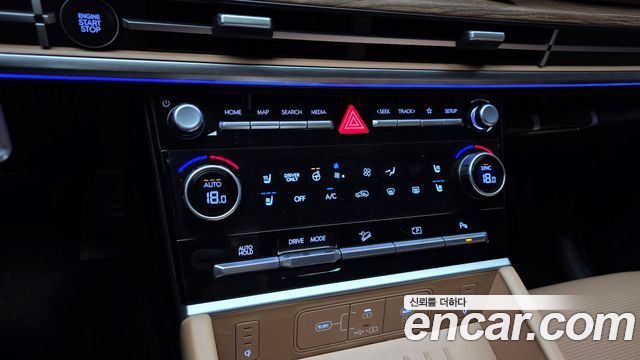 Hyundai Santafe 2025 — photo 23
