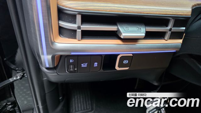 Hyundai Santafe 2025 — photo 30