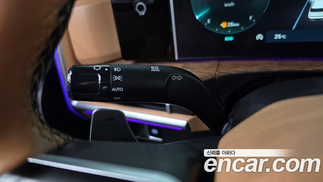 Hyundai Santafe 2024 — photo 30