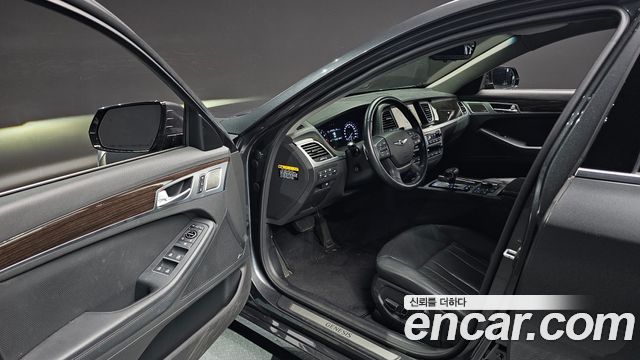 Genesis G80 2019 — photo 10