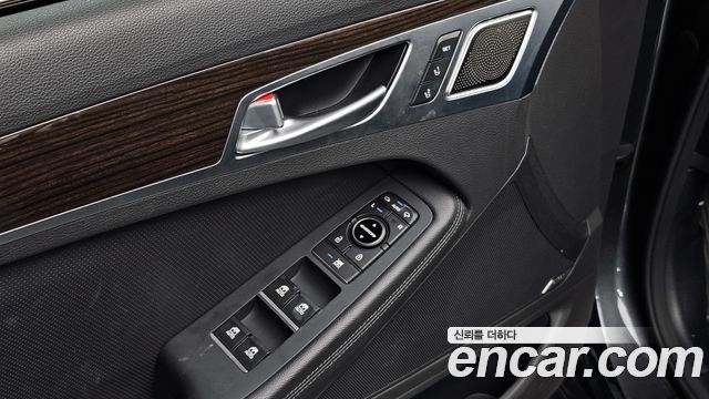 Genesis G80 2019 — photo 15
