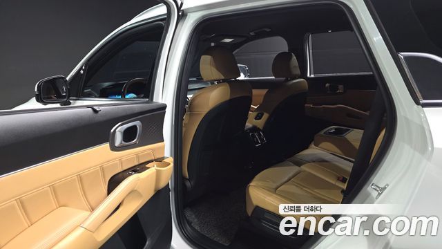Kia Sorento 2023 — photo 16