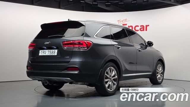 Kia Sorento 2015 — photo 2