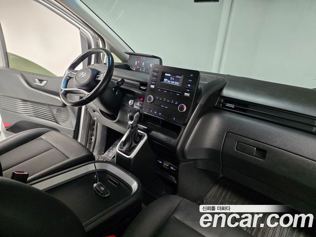 Hyundai Staria 2023 — photo 6