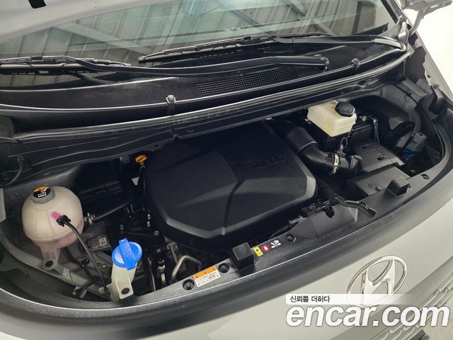 Hyundai Staria 2023 — photo 8