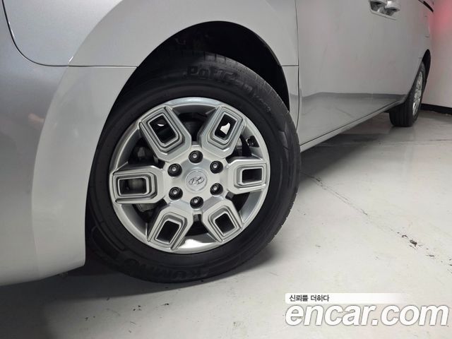 Hyundai Staria 2023 — photo 20