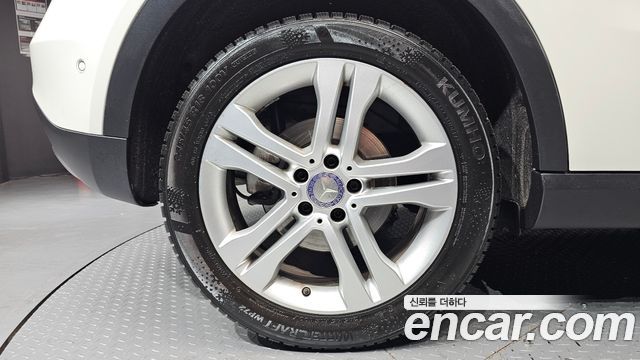 Mercedes-Benz GLA-Class 2017 — photo 5