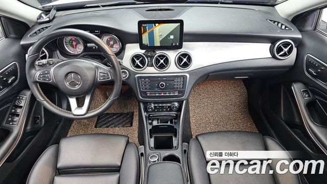 Mercedes-Benz GLA-Class 2017 — photo 7