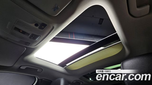 Mercedes-Benz GLA-Class 2017 — photo 16