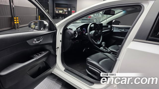 Kia K3 2022 — photo 13