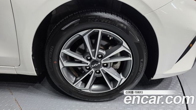 Kia K3 2022 — photo 7