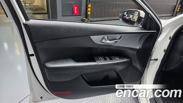 Kia K3 2022 — photo 14