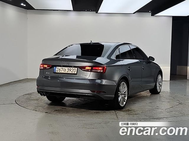 Audi A3 2018 — photo 4