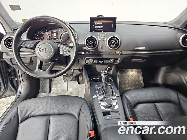 Audi A3 2018 — photo 5