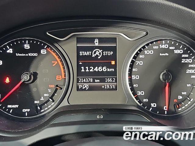 Audi A3 2018 — photo 7