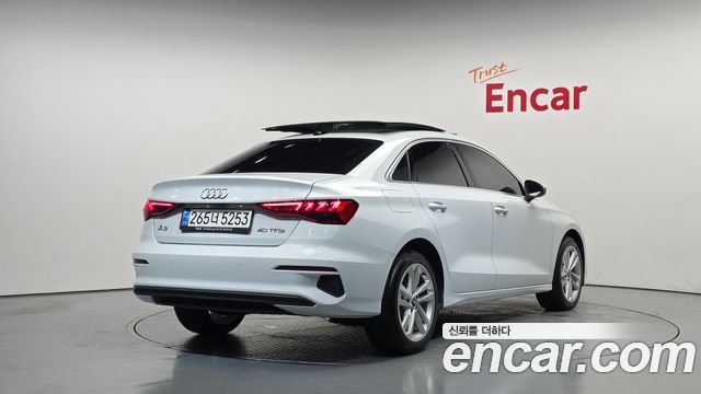 Audi A3 2022 — photo 2