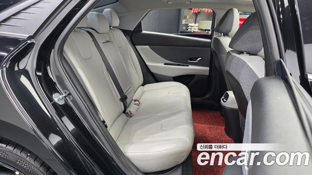 Hyundai AVANTE 2021 — photo 18