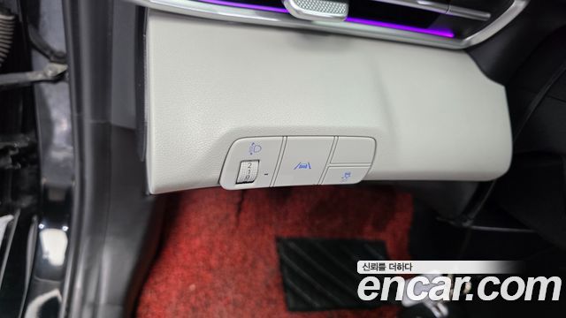 Hyundai AVANTE 2021 — photo 28