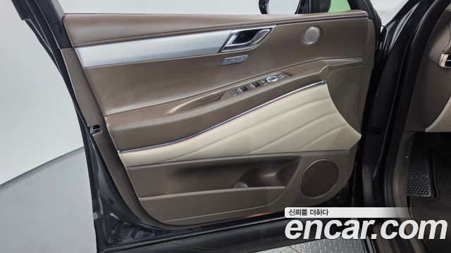 Genesis GV80 2022 — photo 14