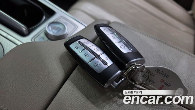 Genesis GV80 2022 — photo 32