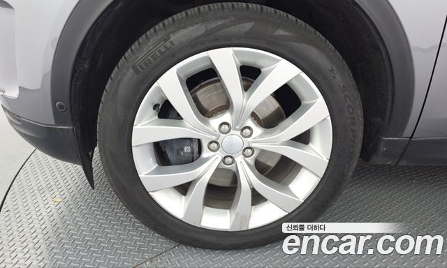 Land Rover Discovery Sport 2021 — photo 5
