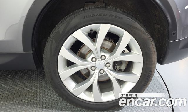 Land Rover Discovery Sport 2021 — photo 7
