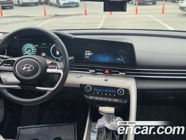 Hyundai AVANTE 2021 — photo 9