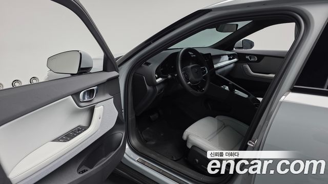 Polestar Polestar 2 2025 — photo 13