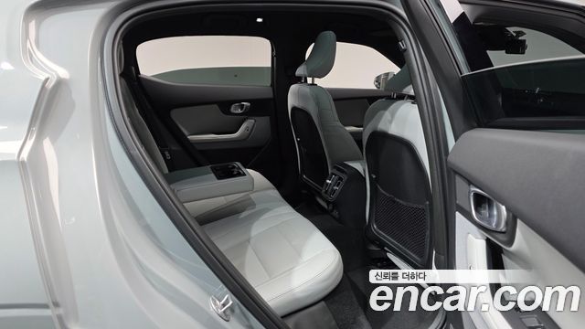 Polestar Polestar 2 2025 — photo 17