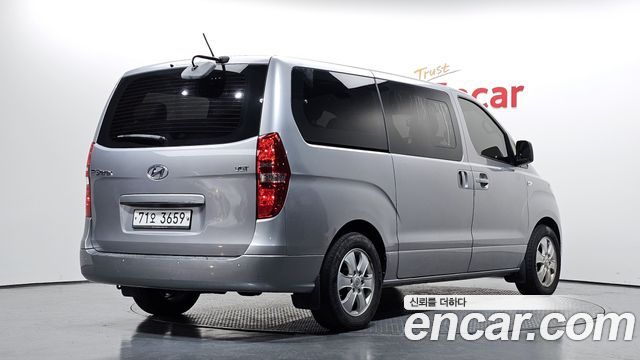 Hyundai Starex 2018 — photo 2