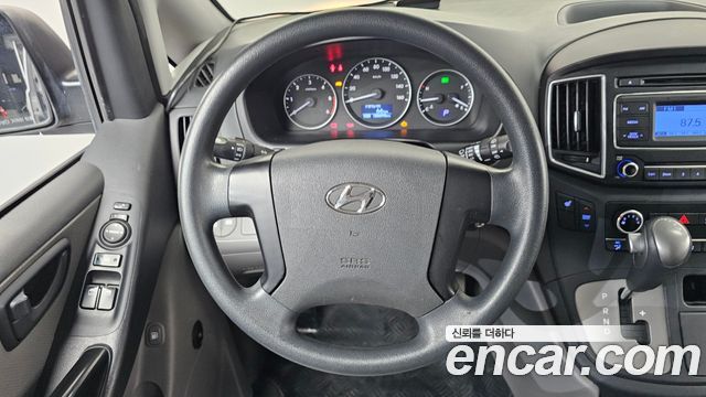 Hyundai Starex 2018 — photo 13