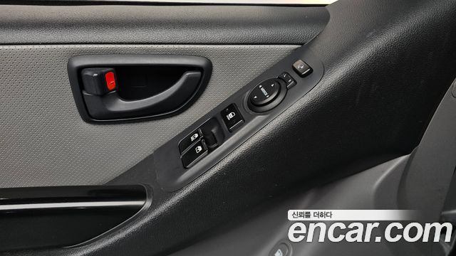 Hyundai Starex 2018 — photo 14