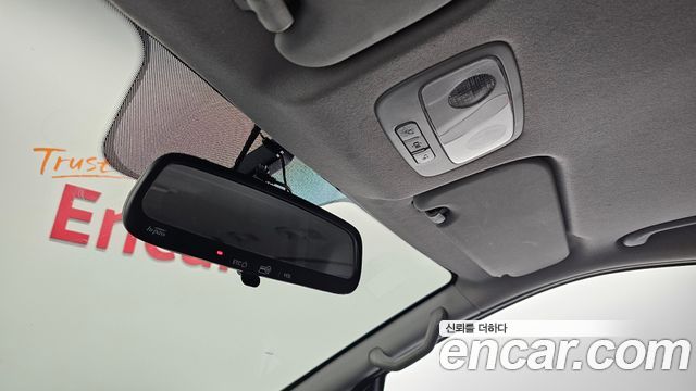 Hyundai Starex 2018 — photo 15